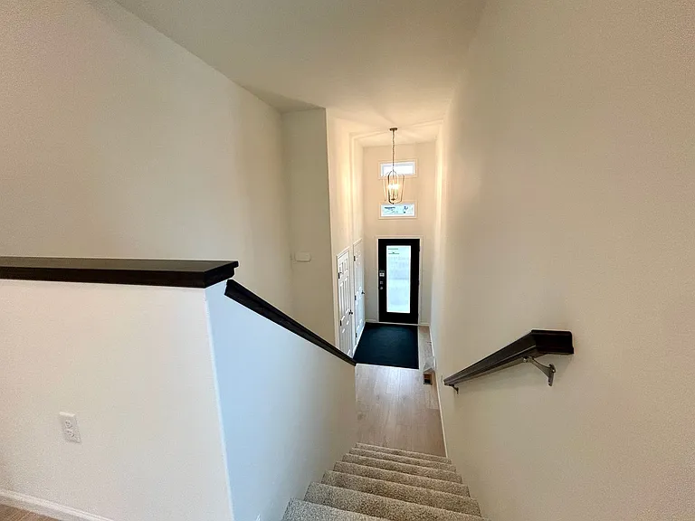 873 2nd Ave — Photo 3