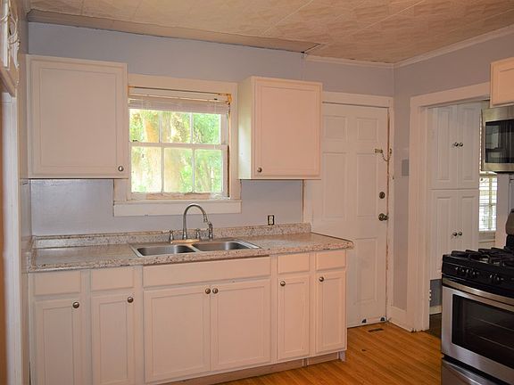 5th image of 1321 Virginia Ave