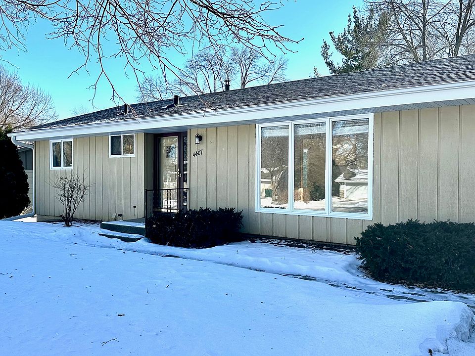 1st image of 4407 W 82nd St