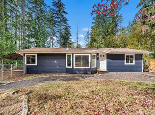 1920 E Trails End Dr, Belfair, WA 98528