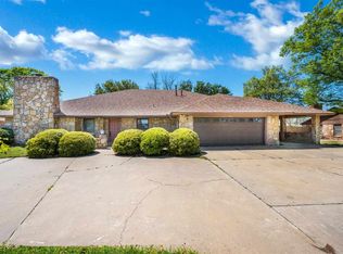 1011 N 19th St, Frederick, OK 73542