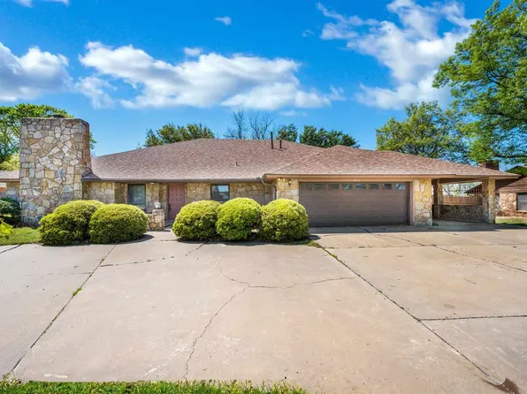 1011 N 19th St, Frederick, OK 73542