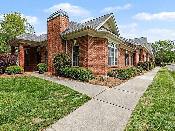 4th image of 532 Wilmslow Rd