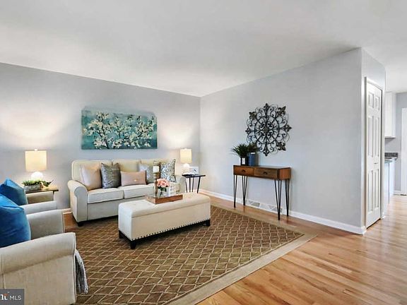 5th image of 17823 Woodvale Ct