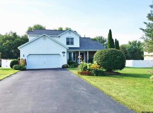 31 Stage Run, Waterford, NY 12188