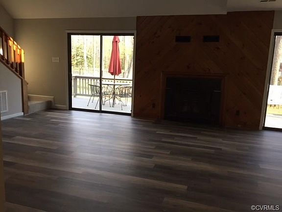 3rd image of 508 Smoketree Pl