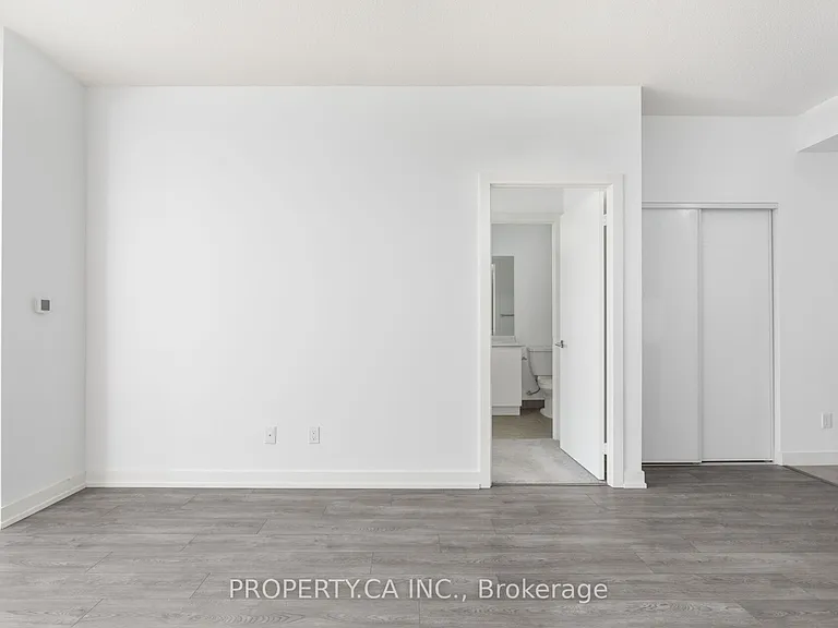10 Wilby Cres #1102 — Photo 24