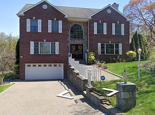 91 Saint Eleanoras Ln, Tuckahoe, NY 10707