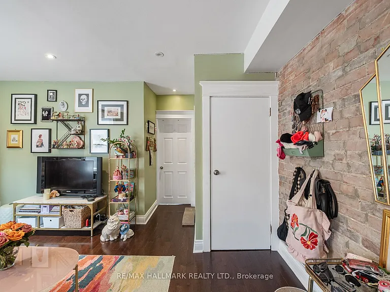269 Danforth Ave #3 — Photo 6