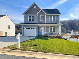902 Geoffery St, Staunton, VA 24401