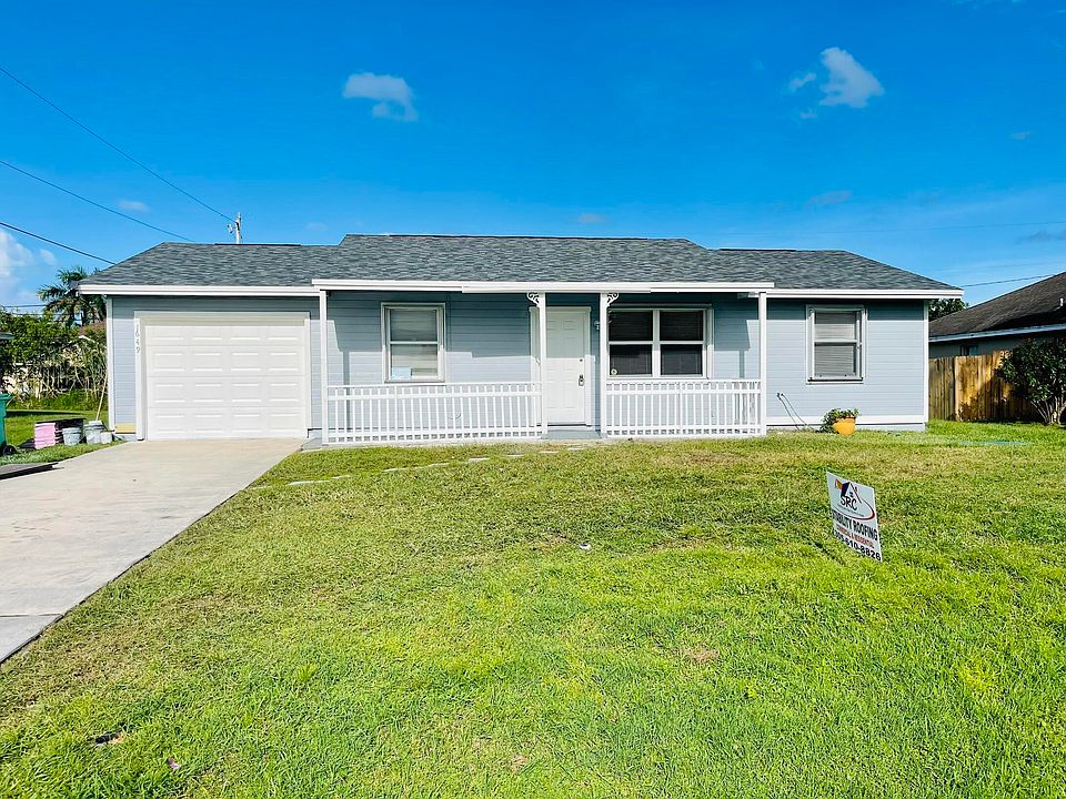 1st image of 1649 SW Cameo Boulevard