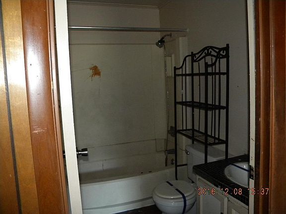5th image of 315 Franklin Ave