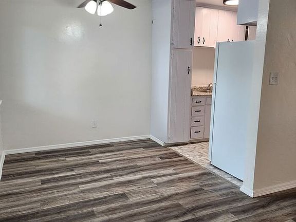 4th image of 4452 Rosebud Ln APT A