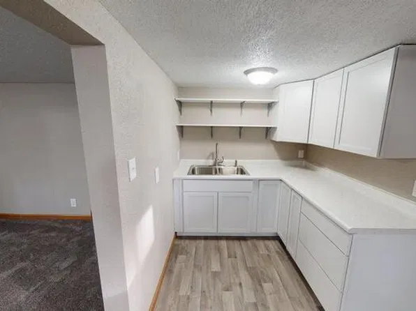 803 N 6th St #1, Bismarck, ND 58501