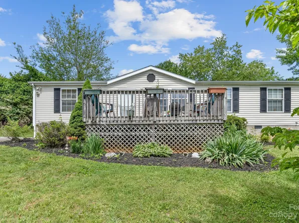 31 Frank Lawson Ln, Leicester, NC 28748