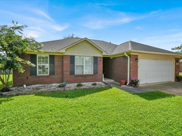 229 Steppe Ct, Huntsville, AL 35811