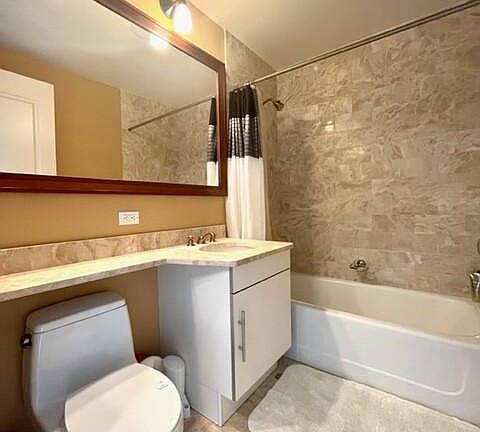 3rd image of 58 Charles St S APT 1
