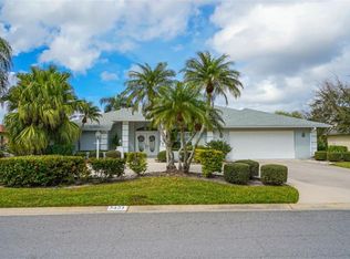5421 Country Lakes Ln, Sarasota, FL 34243