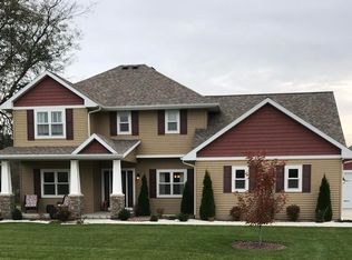 N856 Twin Knolls Dr, Fort Atkinson, WI 53538