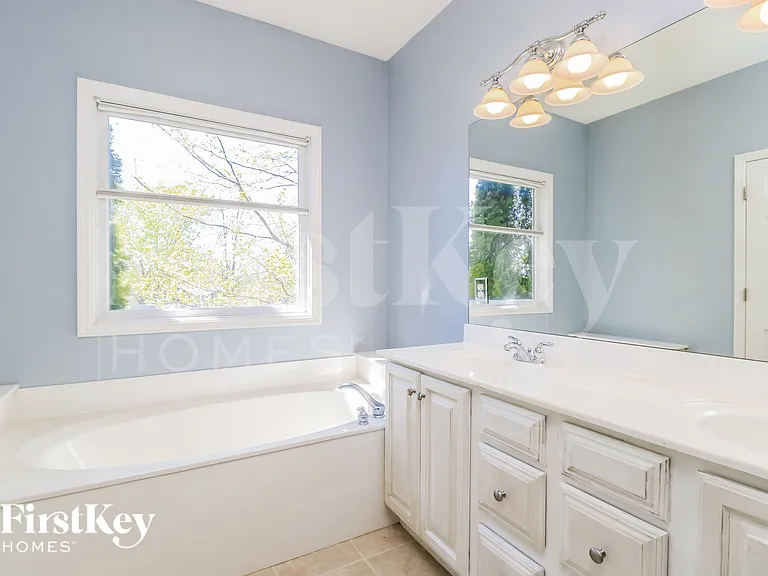 2 Stonecroft Ct — Photo 11