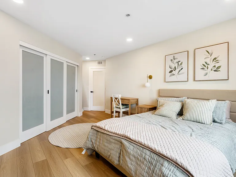 2414 Front St #16 — Photo 9
