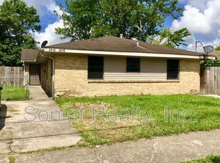 2016 James Dr, Marrero, LA 70072