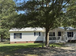 212 Grummen Rd, Hope Mills, NC 28348