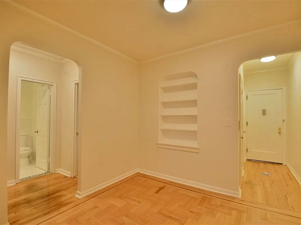 1st image of 910 Sheridan Ave APT 4K