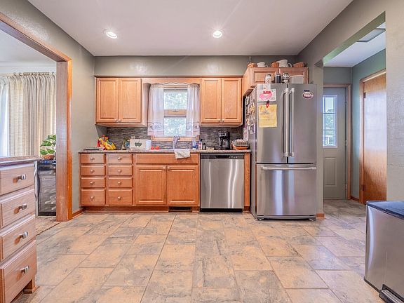 5th image of 2505 Hillside Dr
