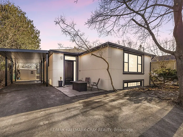 69 Richardson Dr #LOWER — Photo 1