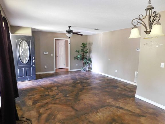 5th image of 105 NW Jamacia Ave