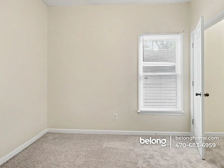 711 Meldrum St NW — Photo 11