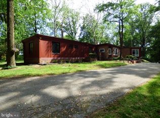 1900 Woodstream Dr, York, PA 17406