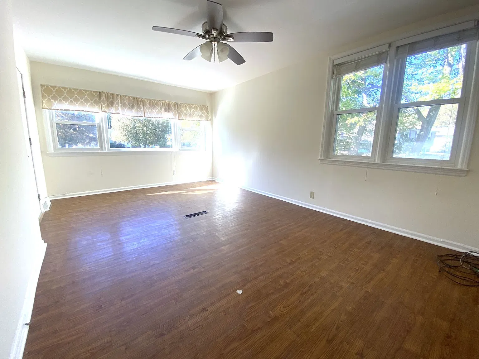 2 bed, $3,200 — Photo 4