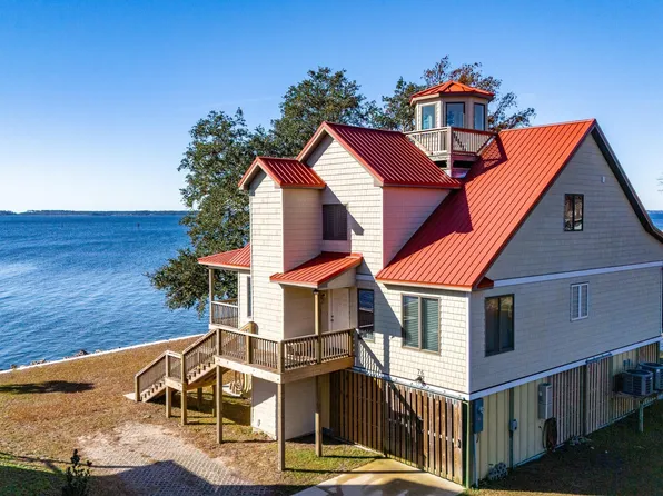 76 Beach Drive, Minnesott Beach, NC 28510