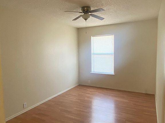 3rd image of 8413 Cloverglen Ln