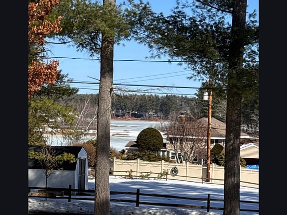 2nd image of 19 Lakeview Rd