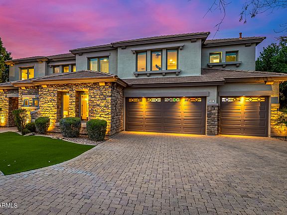 3rd image of 680 W MACAW Drive