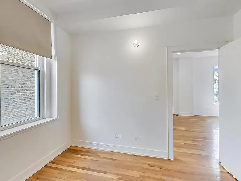1157 W 18th St #R204 — Photo 7