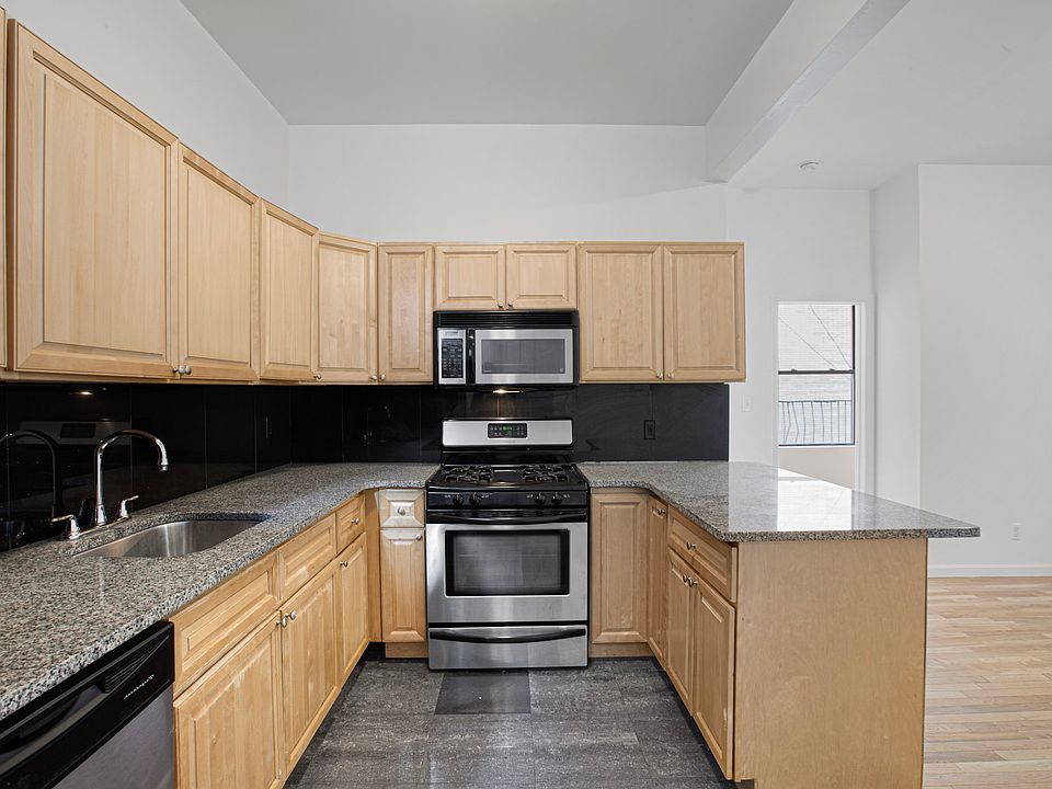 1st image of 152 Columbus Ave APT 2R
