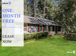 566 Forest Hill Dr, Stockbridge, GA