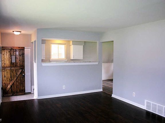 2nd image of 44215 Donley Dr