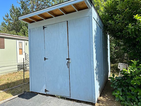 5th image of 24542 Redwood Hwy Unit 32
