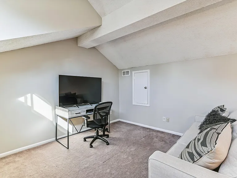 578 Foxpaw Trl — Photo 15