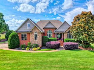 621 Parkland Ave, Inman, SC 29349