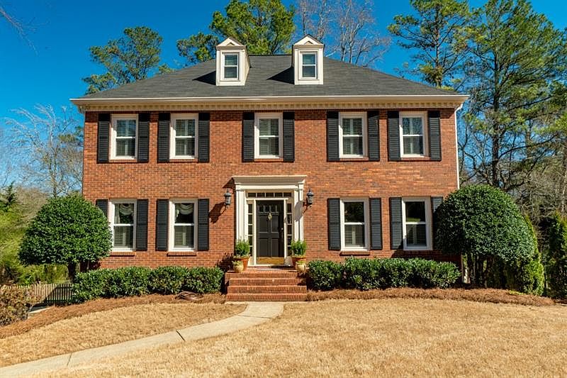 1st image of 3240 Chinquapin Ct