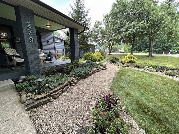 3rd image of 279 Big Horn Ln