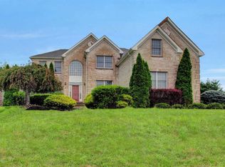 1 Hearthwood Ct, Manahawkin, NJ 08050