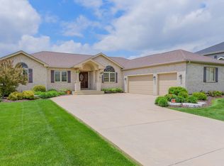 25105 W Prairie Grove Dr, Plainfield, IL 60585