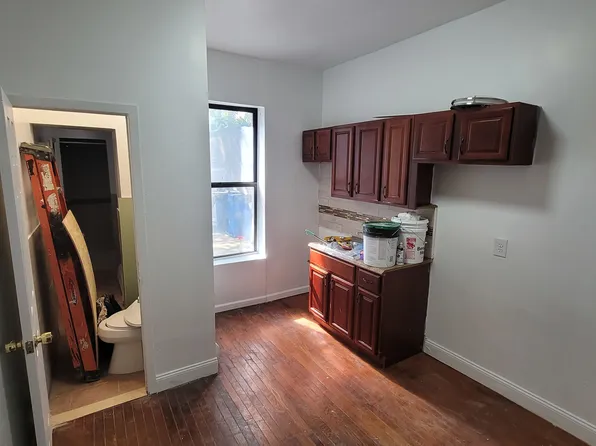 (undisclosed Address), Brooklyn, NY 11212